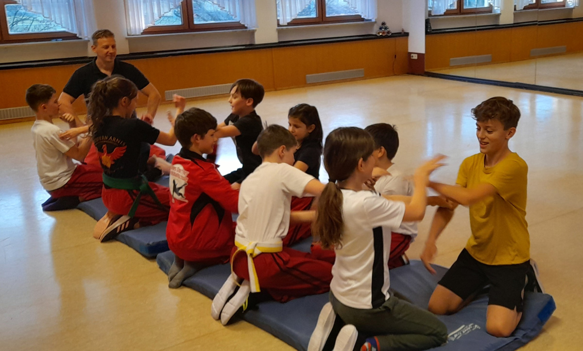 Selbstverteidigung, Spiel und Spaß im Modern Arnis in der Oberpfalz