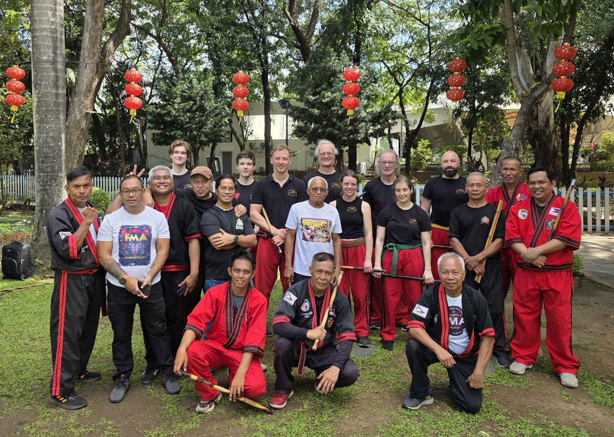 Modern Arnis Sportschule Wales - Training Prüfung und Anerkennung auf den Philippinen